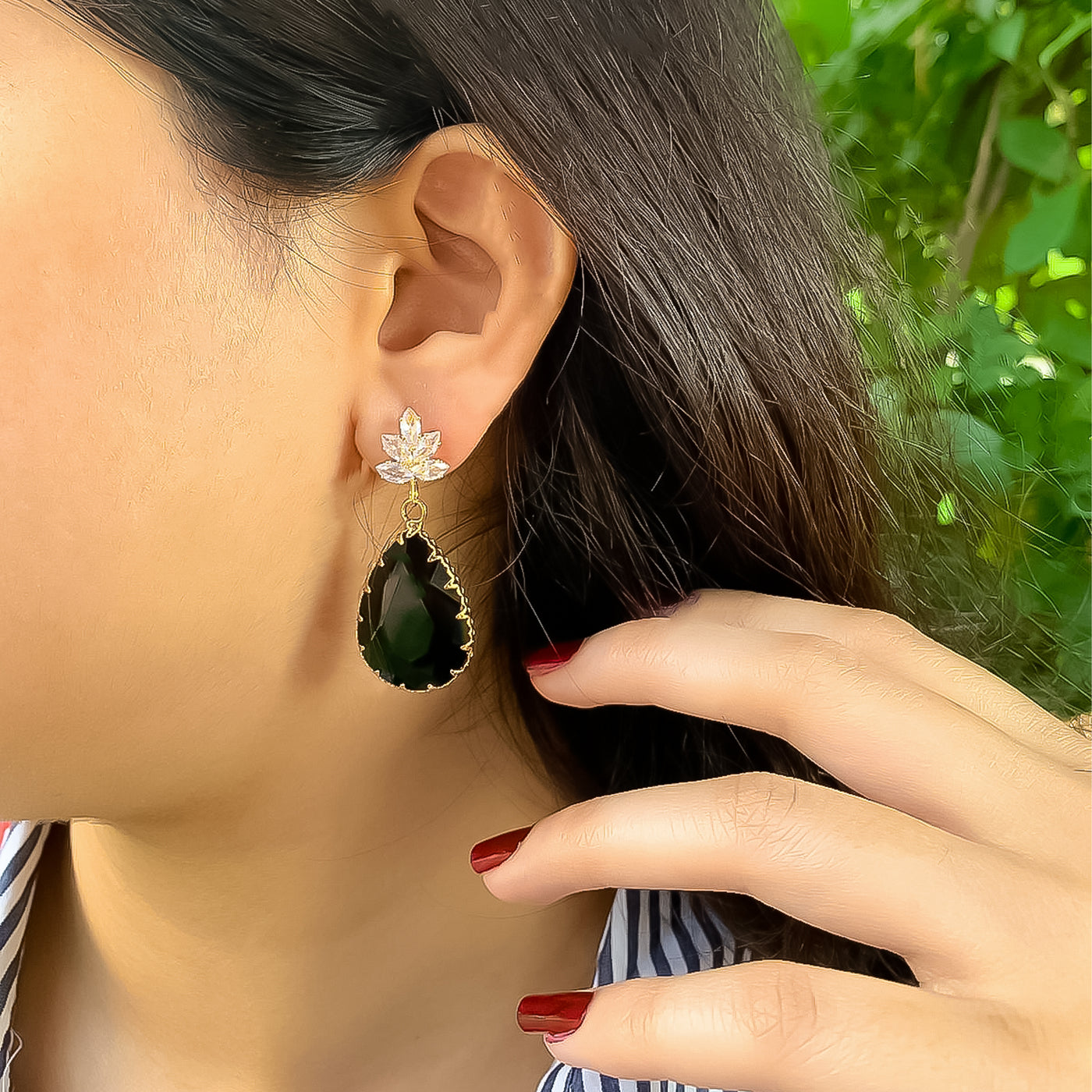 Elegant Black Teardrop and Zircon Dangle Earrings